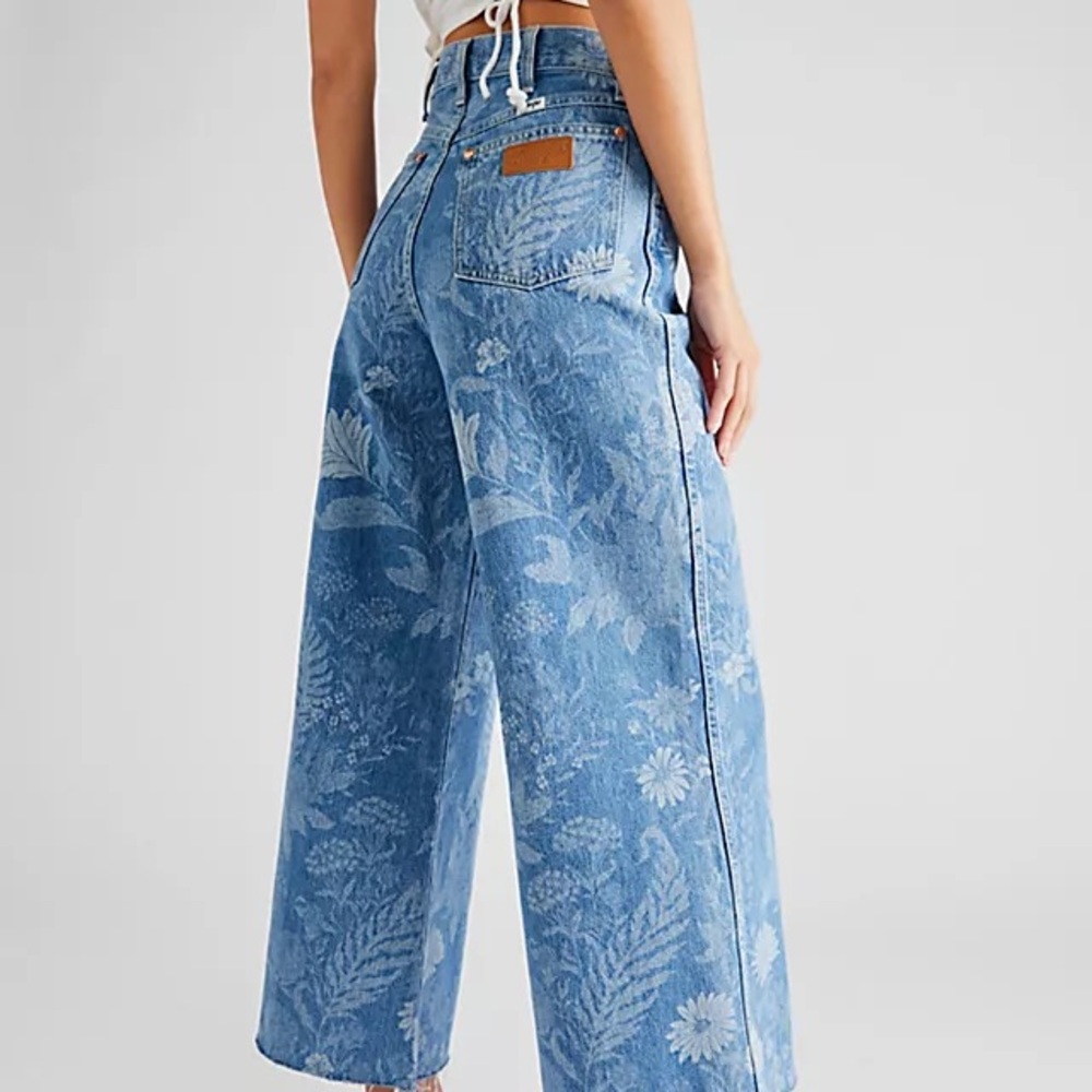 Floral Wrangler Wide-Leg Denim Jeans